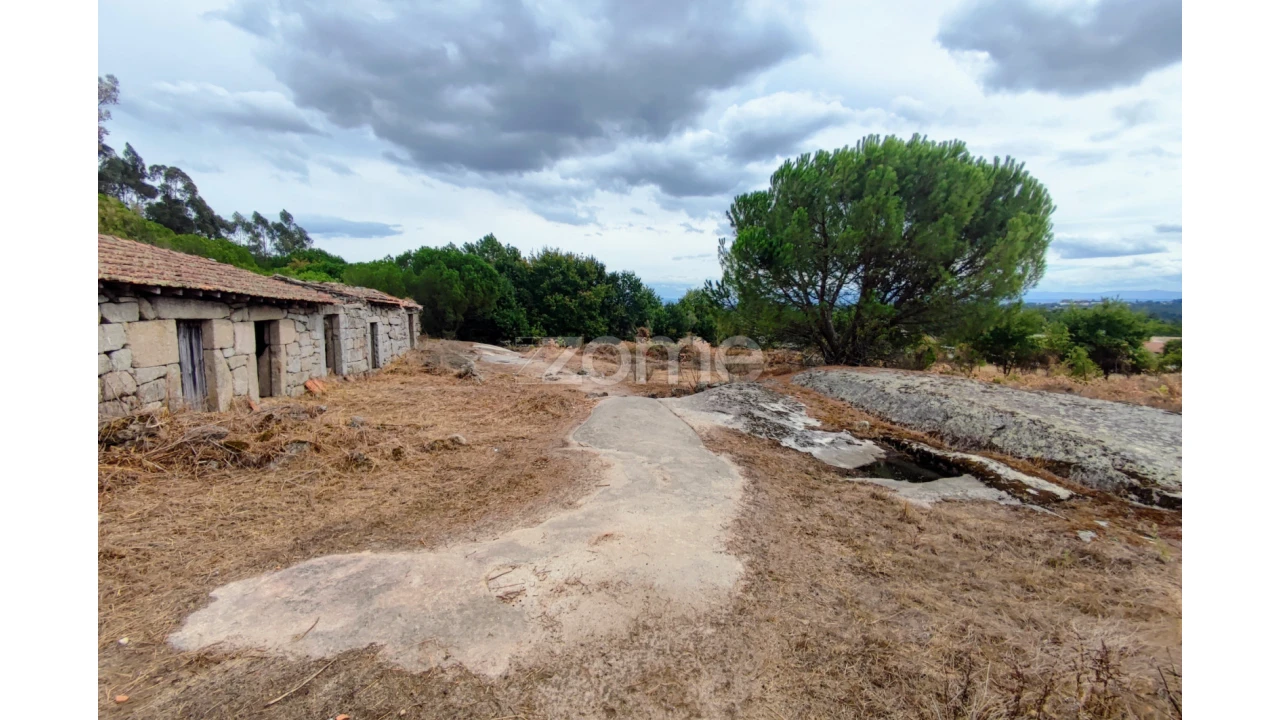 Terreno para Venda em Cabanas de Viriato Foto 1