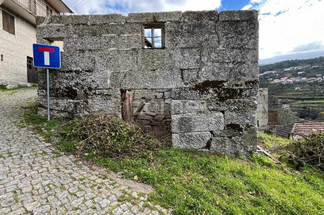 Moradia T7 para Venda em Amarante (São Gonçalo), Madalena, Cepelos e Gatão Foto 1