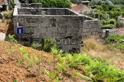 Moradia T7 para Venda em Ansiães