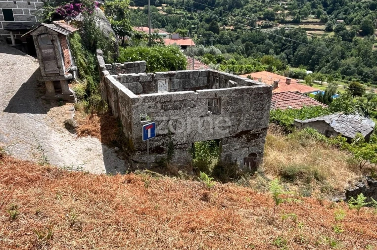 Moradia T7 para Venda em Ansiães Foto 11