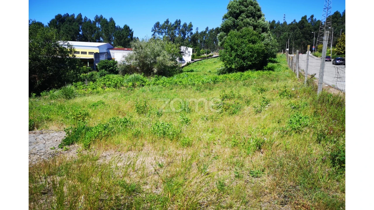 Terreno para Venda em Fânzeres e São Pedro da Cova Foto 10