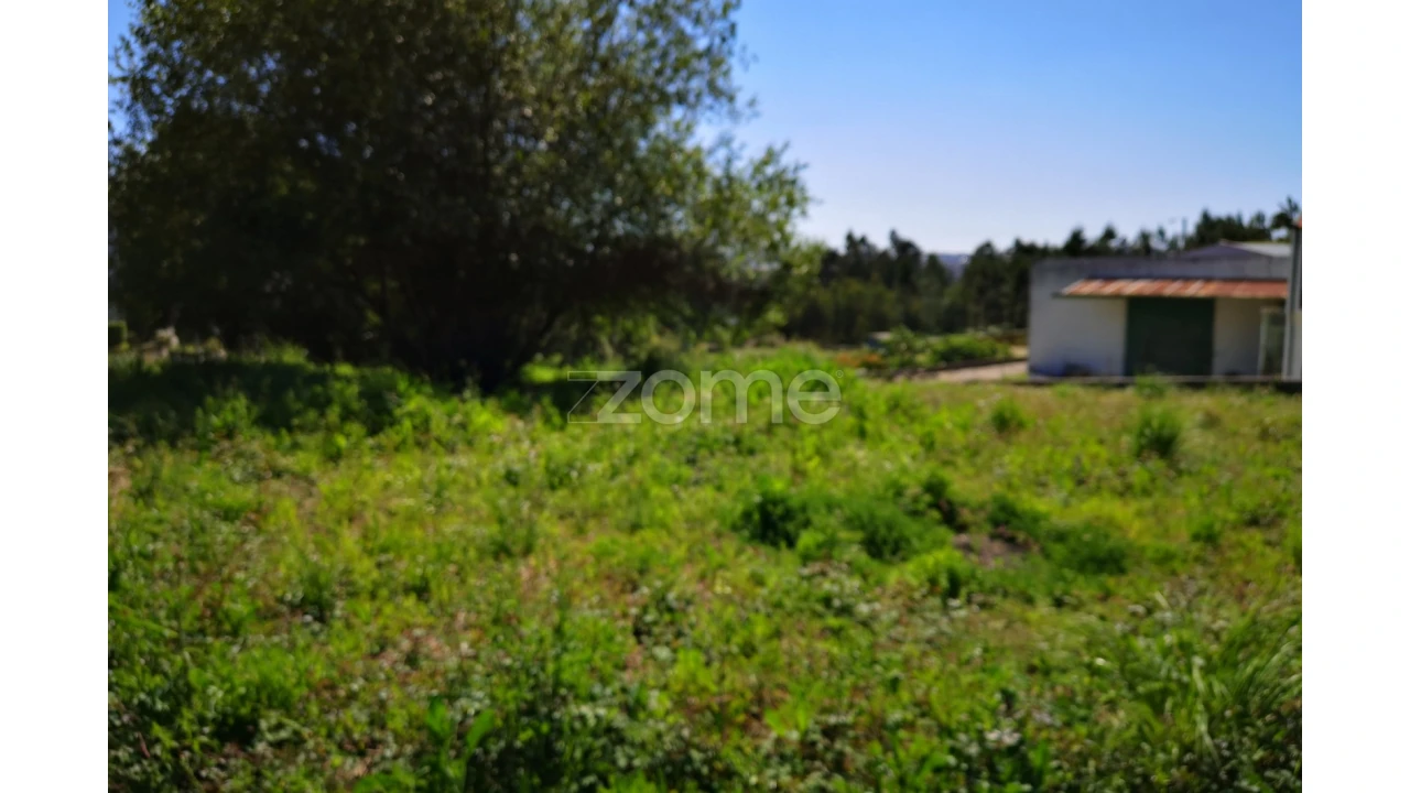 Terreno para Venda em Fânzeres e São Pedro da Cova Foto 1