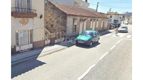 Moradia T12 para Venda em São João da Madeira