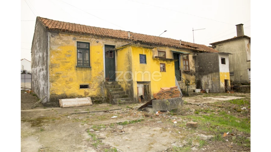 Moradia T12 para Venda em São João da Madeira Foto 2