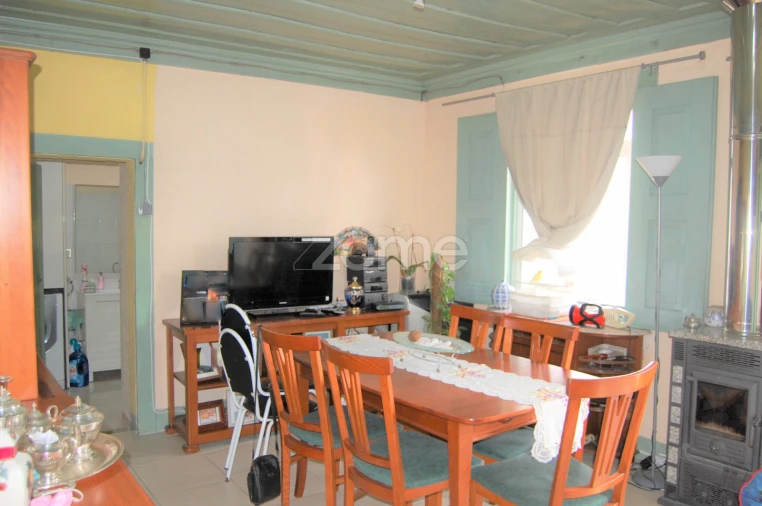 Moradia T4 para Venda em Loivos da Ribeira e Tresouras Foto 7