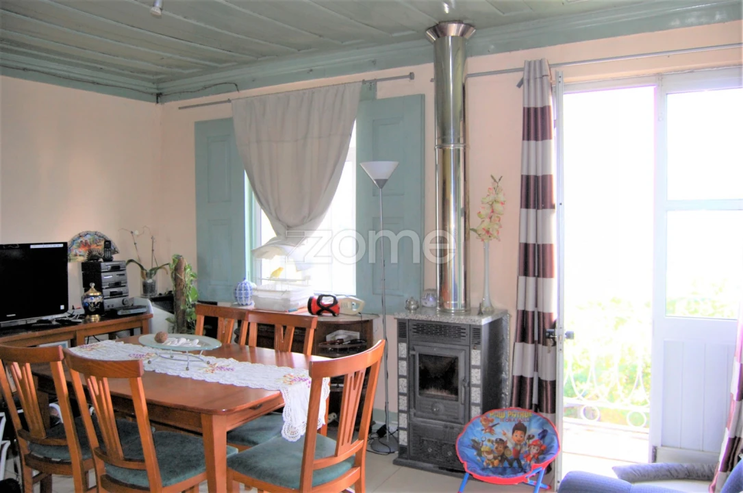 Moradia T4 para Venda em Loivos da Ribeira e Tresouras Foto 8