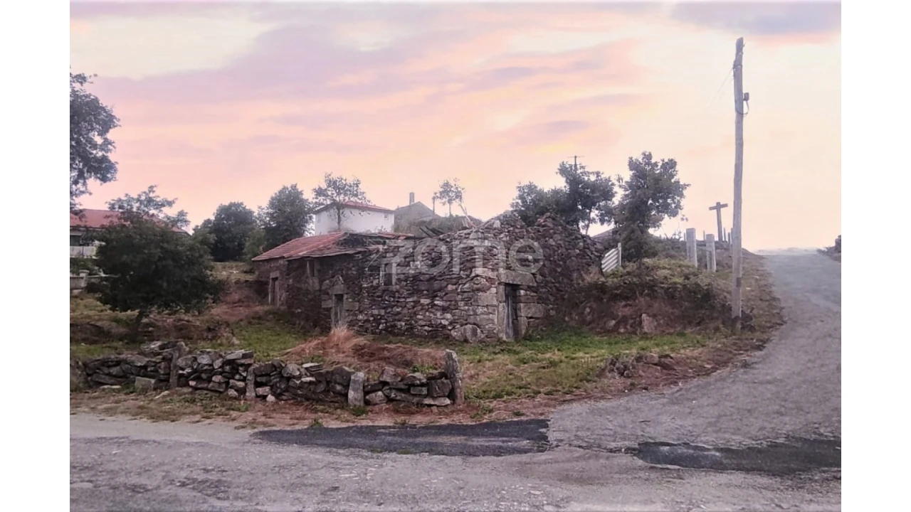 Moradia T1 para Venda em Montalegre e Padroso Foto 14