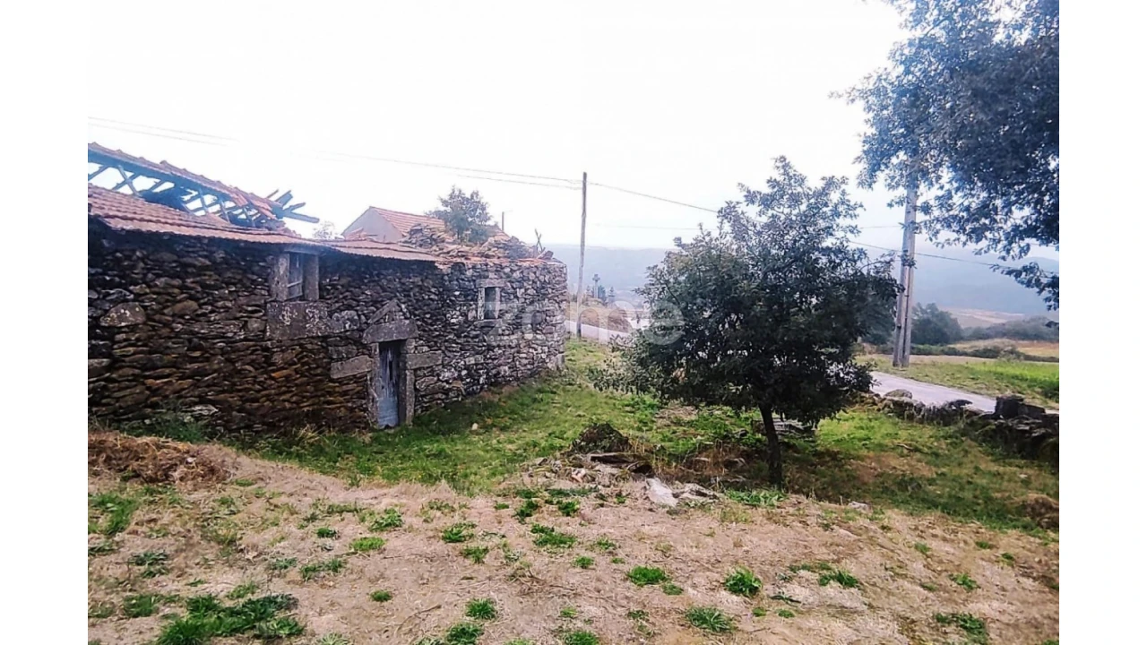 Moradia T1 para Venda em Montalegre e Padroso Foto 11