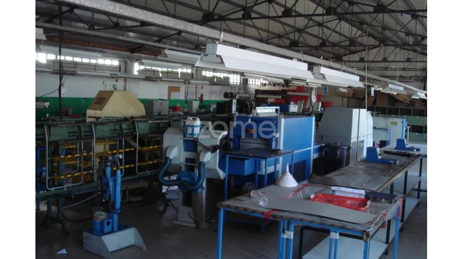 Terreno Comércio / Armazém para Venda em Vila de Cucujães Foto 12