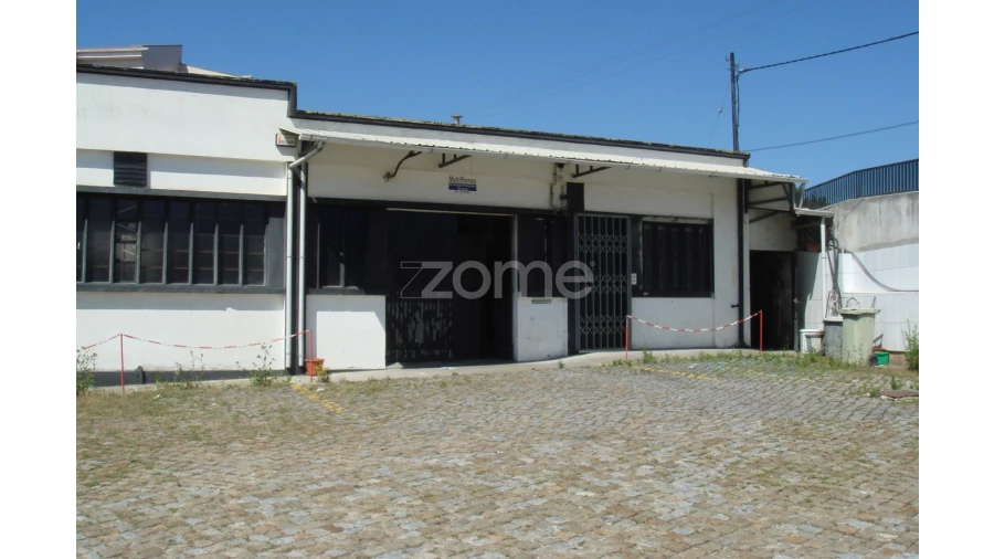 Terreno Comércio / Armazém para Venda em Vila de Cucujães Foto 17