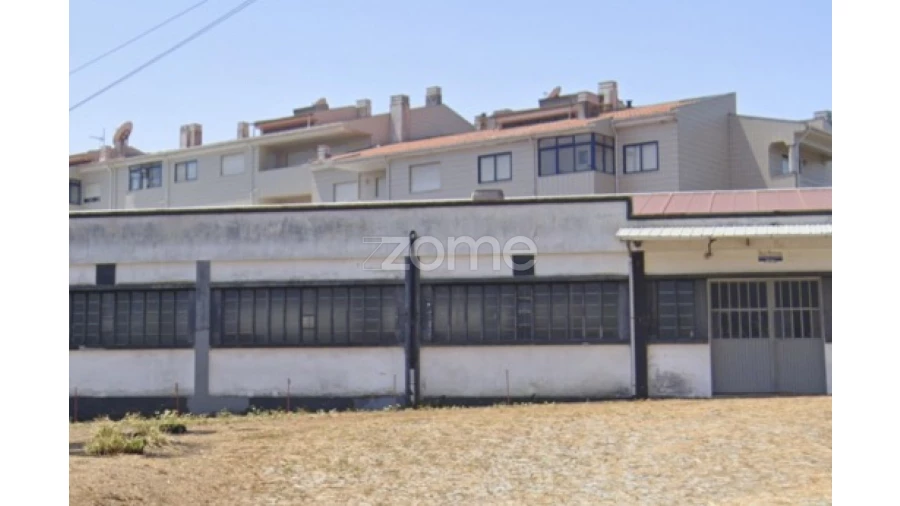 Terreno Comércio / Armazém para Venda em Vila de Cucujães Foto 4