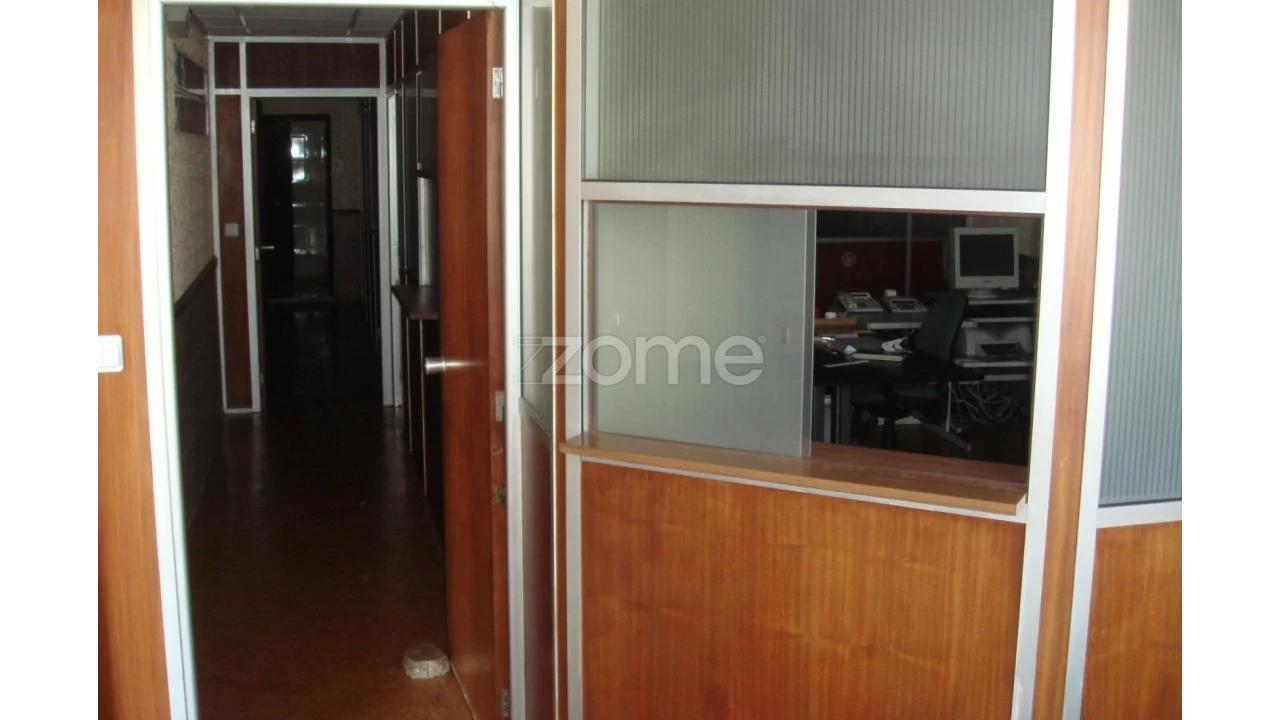 Terreno Comércio / Armazém para Venda em Vila de Cucujães Foto 10