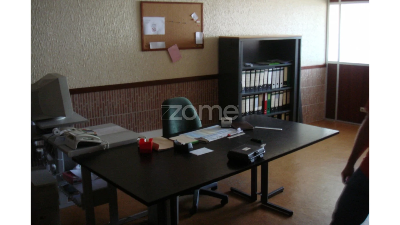 Terreno Comércio / Armazém para Venda em Vila de Cucujães Foto 15