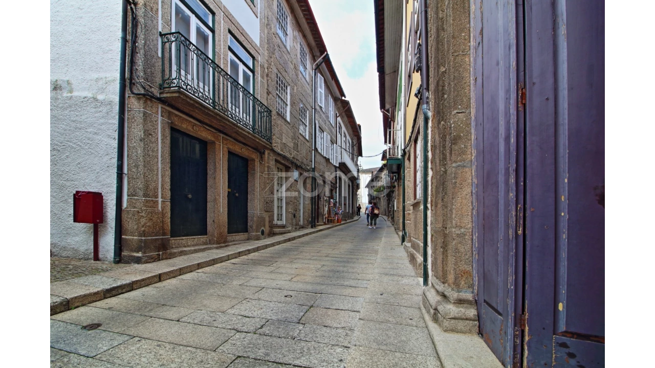 Prédio para Venda em Oliveira, São Paio e São Sebastião Foto 21