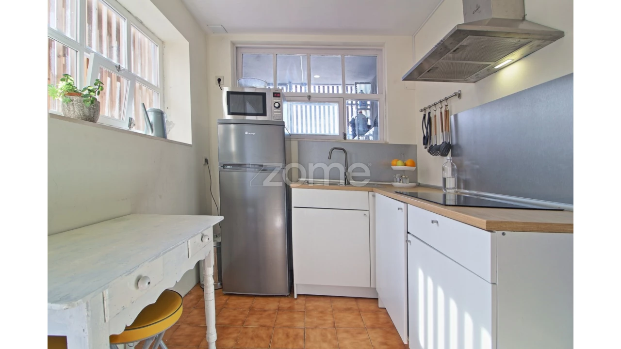 Prédio para Venda em Oliveira, São Paio e São Sebastião Foto 7