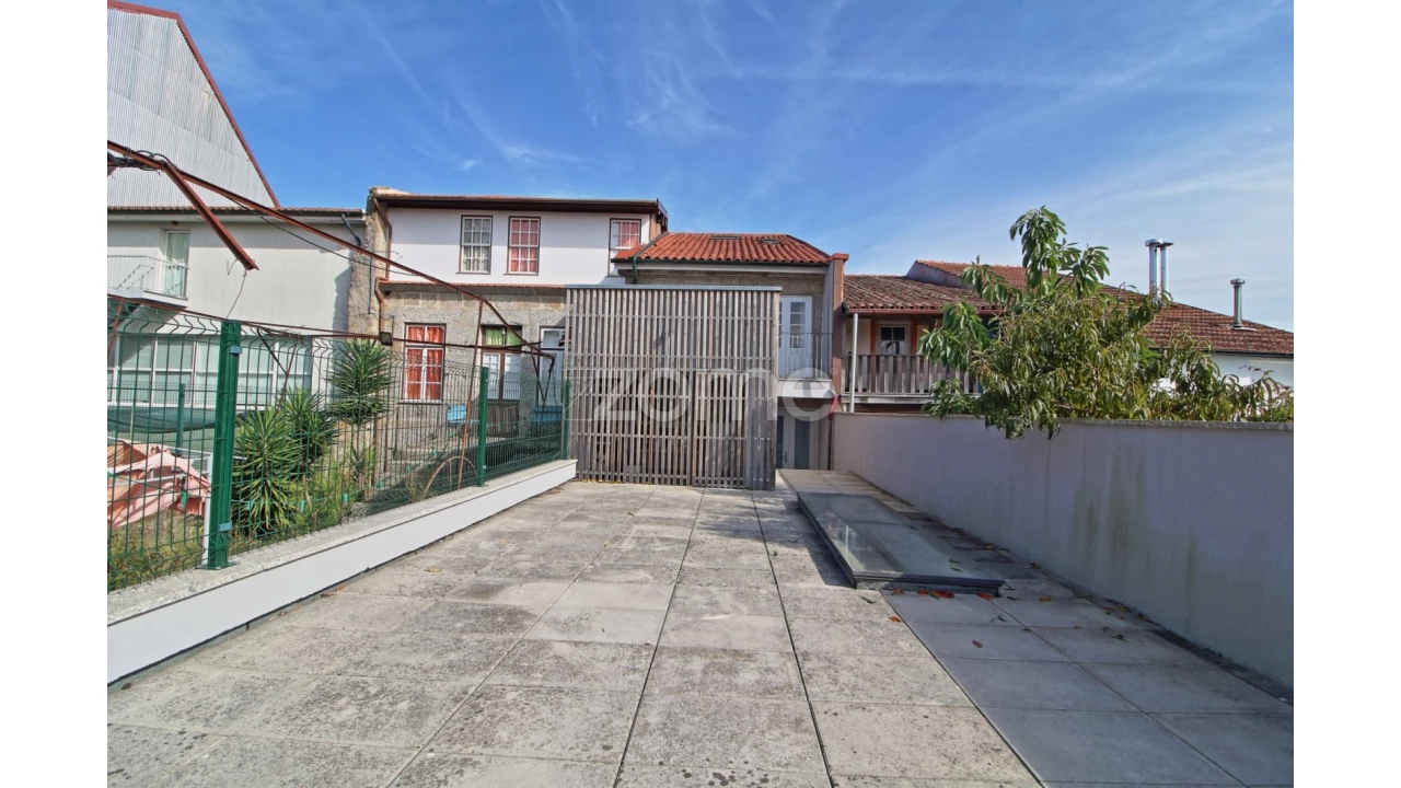 Prédio para Venda em Oliveira, São Paio e São Sebastião Foto 20