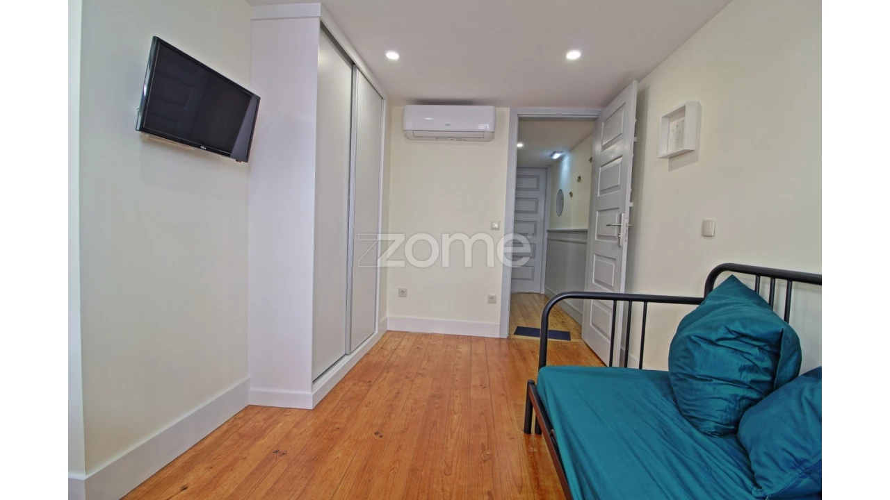 Prédio para Venda em Oliveira, São Paio e São Sebastião Foto 13