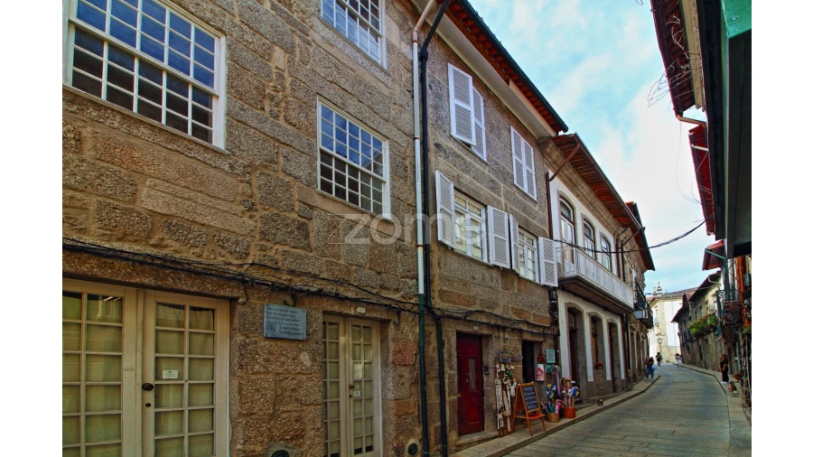 Prédio para Venda em Oliveira, São Paio e São Sebastião Foto 18