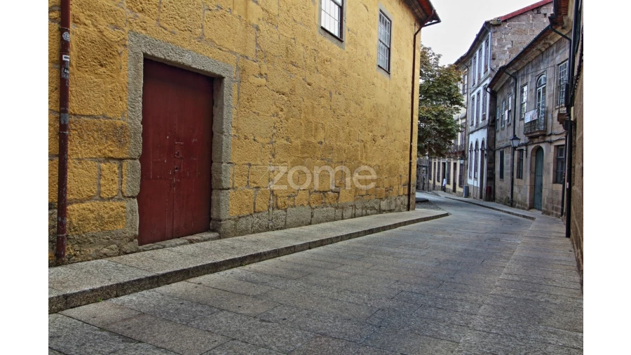 Prédio para Venda em Oliveira, São Paio e São Sebastião Foto 25