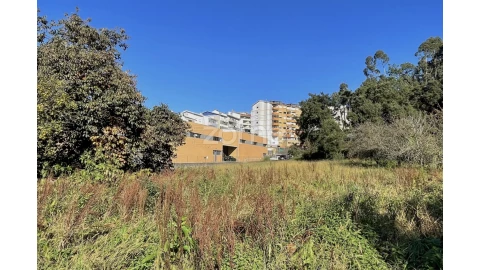 Terreno para Venda em Rio Tinto