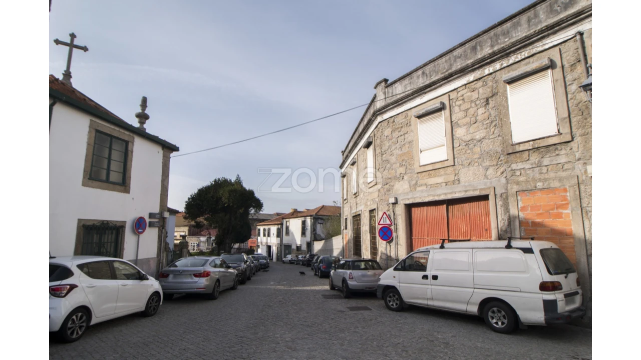 Prédio para Venda em Santa Marinha e São Pedro da Afurada Foto 3