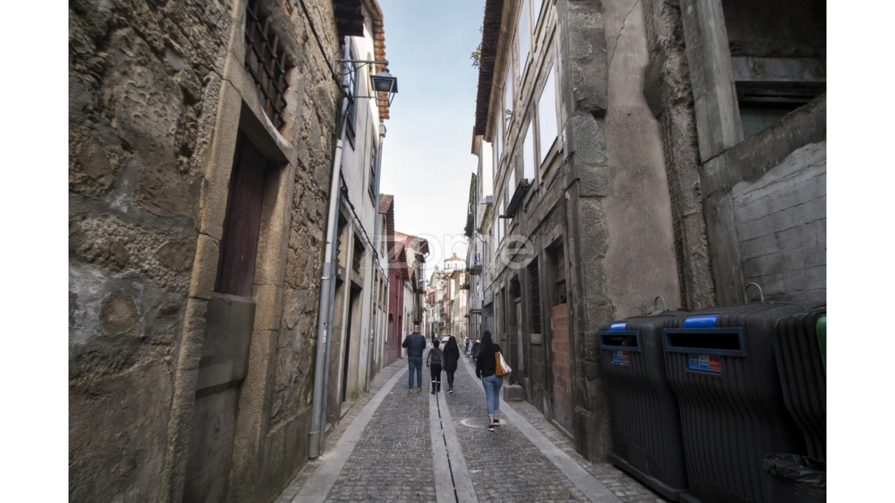 Prédio para Venda em Santa Marinha e São Pedro da Afurada Foto 20