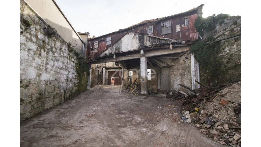 Prédio para Venda em Santa Marinha e São Pedro da Afurada Foto 10