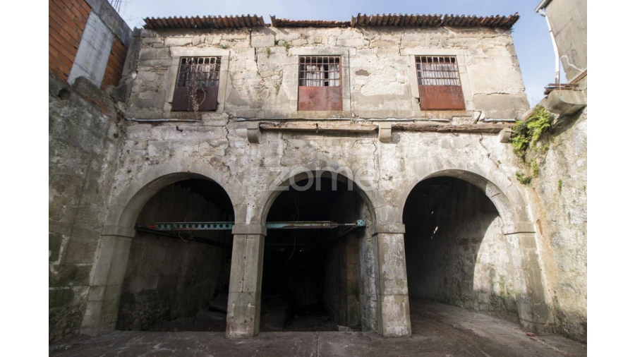 Prédio para Venda em Santa Marinha e São Pedro da Afurada Foto 12
