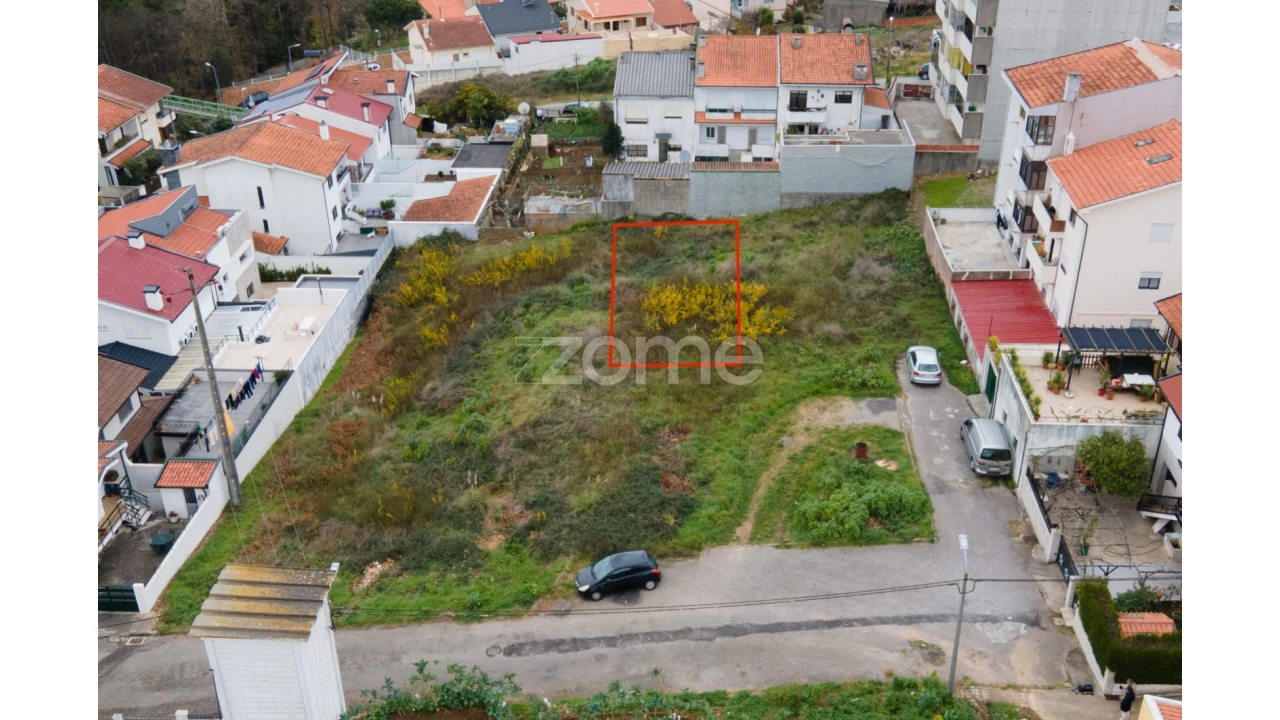 Terreno para Venda em Ermesinde Foto 1