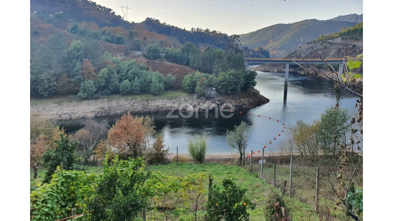 Terreno para Venda em Ferral Foto 4
