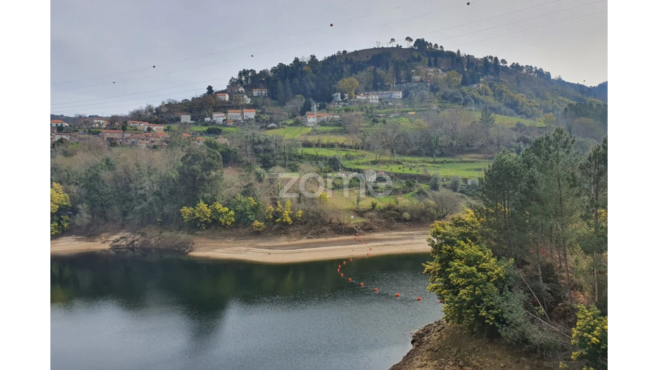 Terreno para Venda em Ferral Foto 15