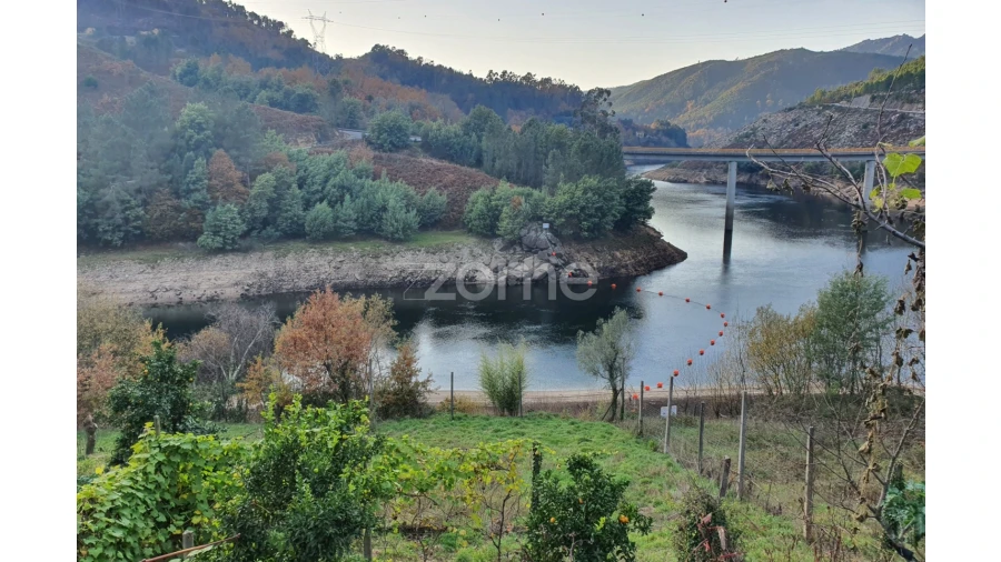 Terreno para Venda em Ferral Foto 4