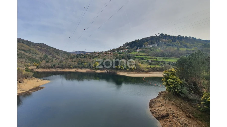 Terreno para Venda em Ferral Foto 2