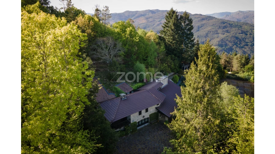 Moradia T5 para Venda em Caniçada e Soengas Foto 42