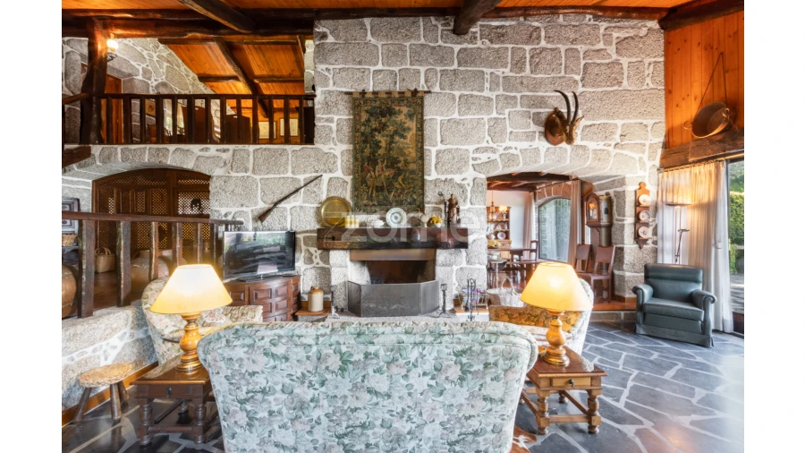 Moradia T5 para Venda em Caniçada e Soengas Foto 7