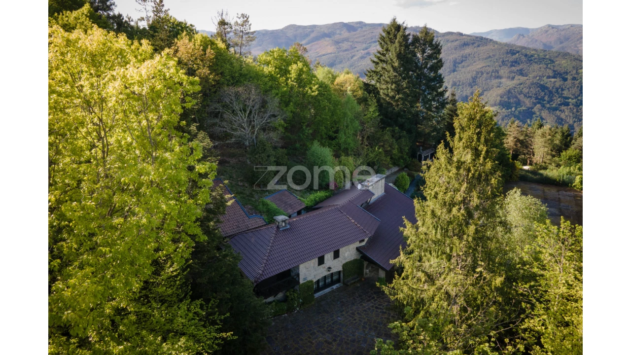 Moradia T5 para Venda em Caniçada e Soengas Foto 42