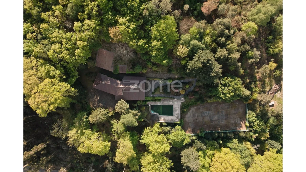 Moradia T5 para Venda em Caniçada e Soengas Foto 35