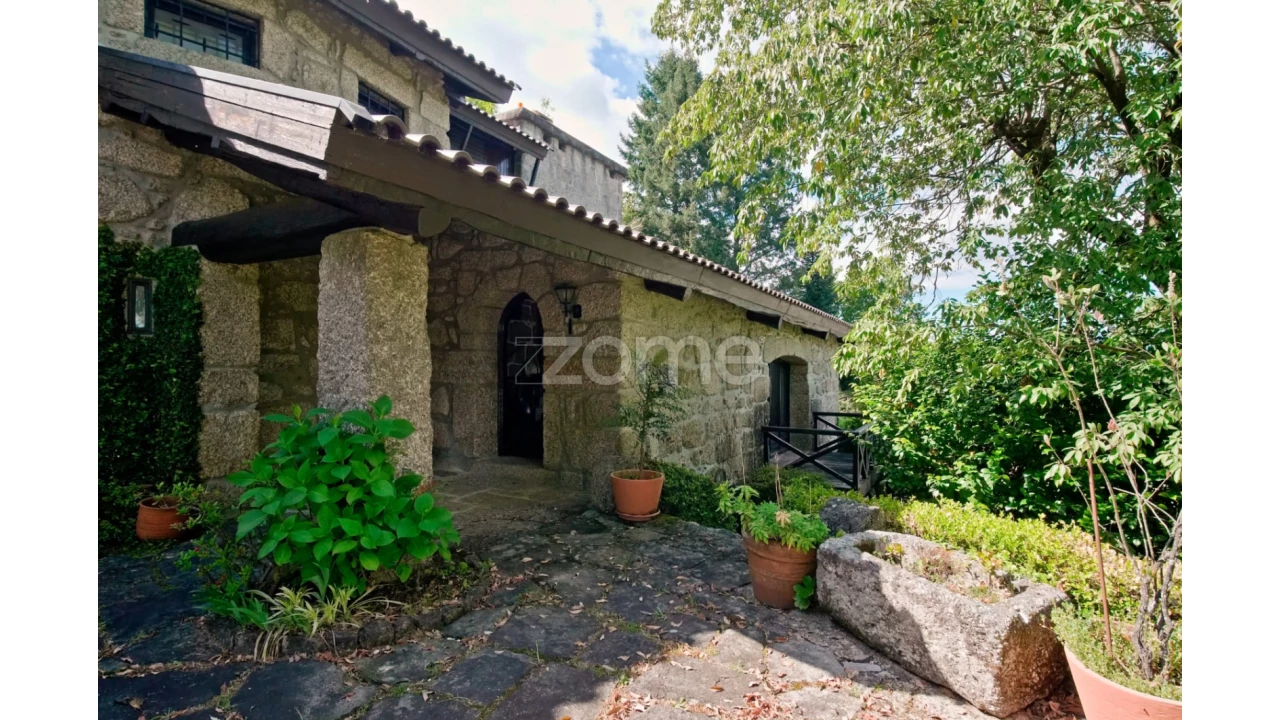 Moradia T5 para Venda em Caniçada e Soengas Foto 37