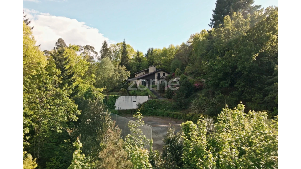 Moradia T5 para Venda em Caniçada e Soengas Foto 40