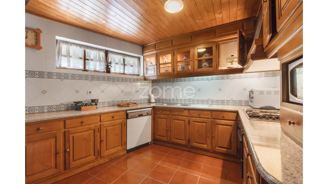 Moradia T5 para Venda em Caniçada e Soengas Foto 7