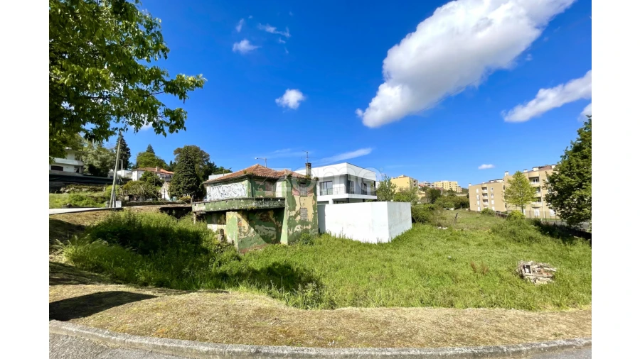 Terreno para Venda em São João da Madeira Foto 4