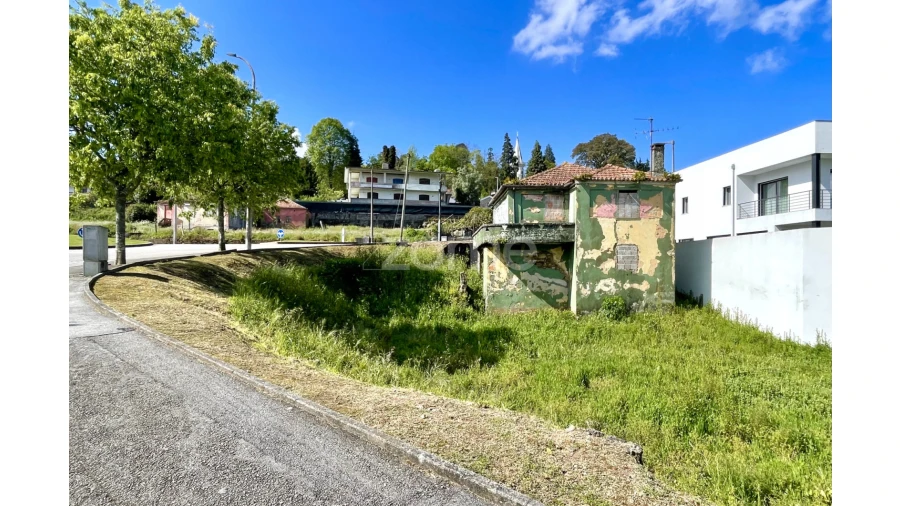 Terreno para Venda em São João da Madeira Foto 7