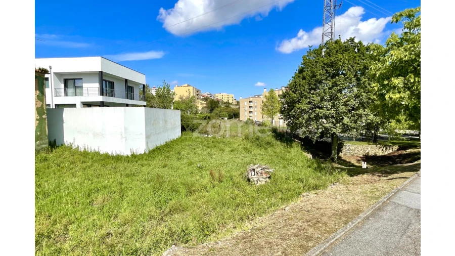 Terreno para Venda em São João da Madeira Foto 8