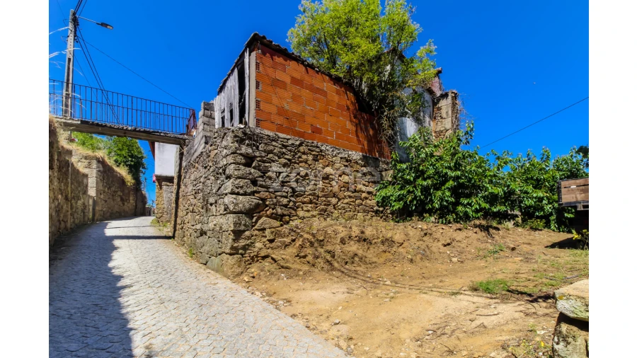 Moradia T5 para Venda em São Martinho das Chãs Foto 14