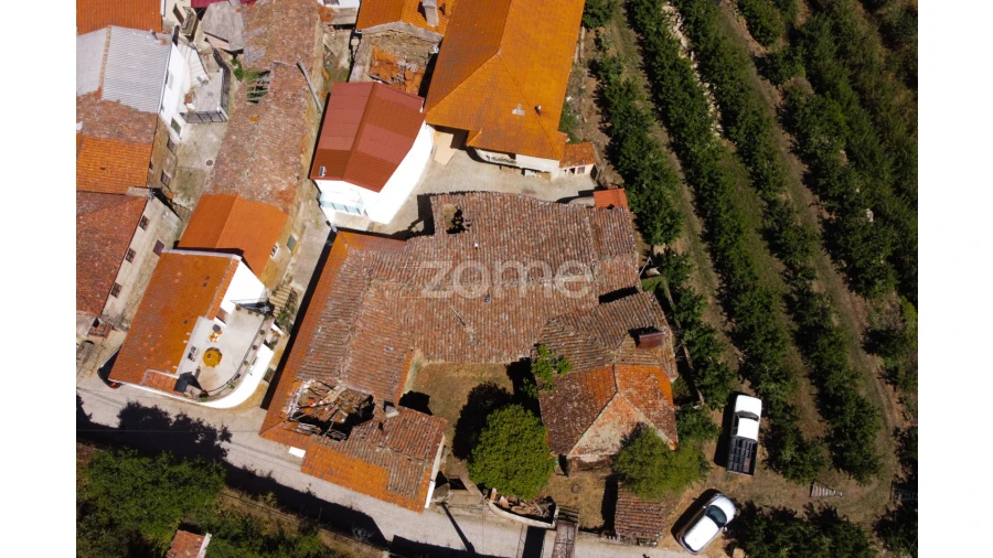 Moradia T5 para Venda em São Martinho das Chãs Foto 19