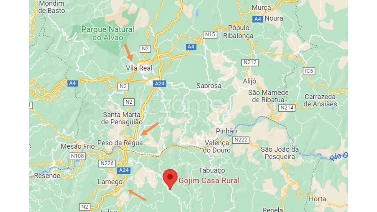 Moradia T5 para Venda em São Martinho das Chãs Foto 29