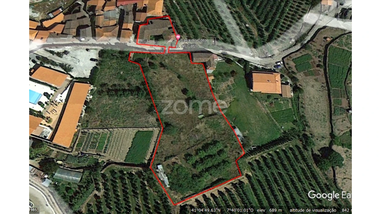 Moradia T5 para Venda em São Martinho das Chãs Foto 25