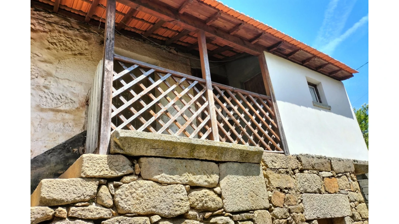 Moradia T5 para Venda em São Martinho das Chãs Foto 10