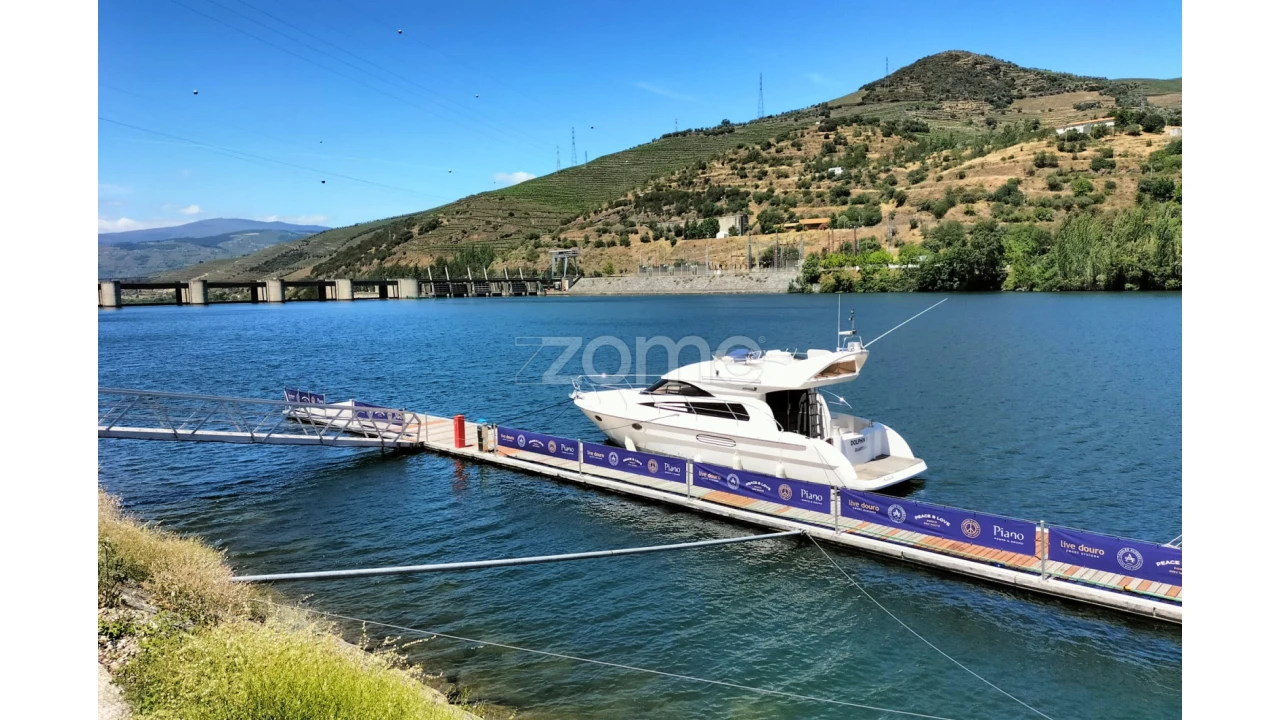 Moradia T5 para Venda em São Martinho das Chãs Foto 24