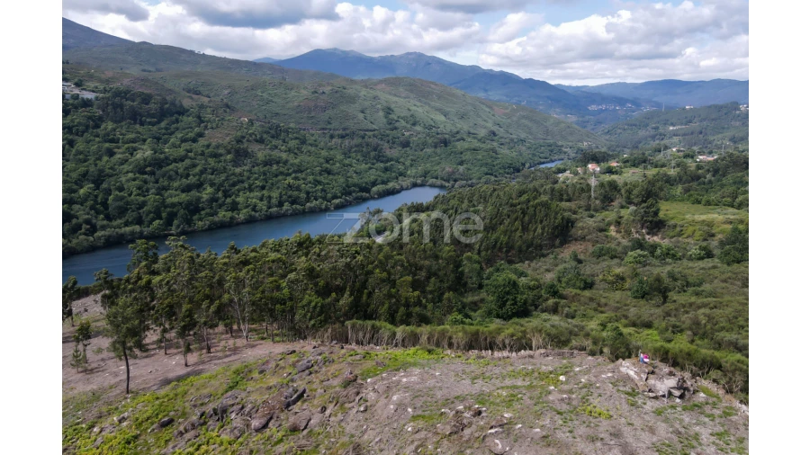 Terreno para Venda em Britelo Foto 4